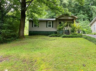 706 Cherokee St, Florence, AL 35630