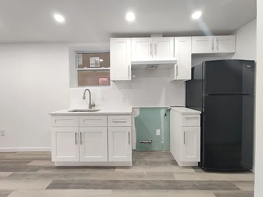 Rented by Signature Property Realty | media 9