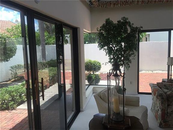 4th image of 544 Tierra Mar Ln E