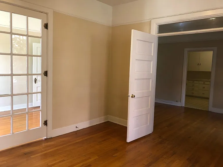 1227 W Riverside Ave #B — Photo 3