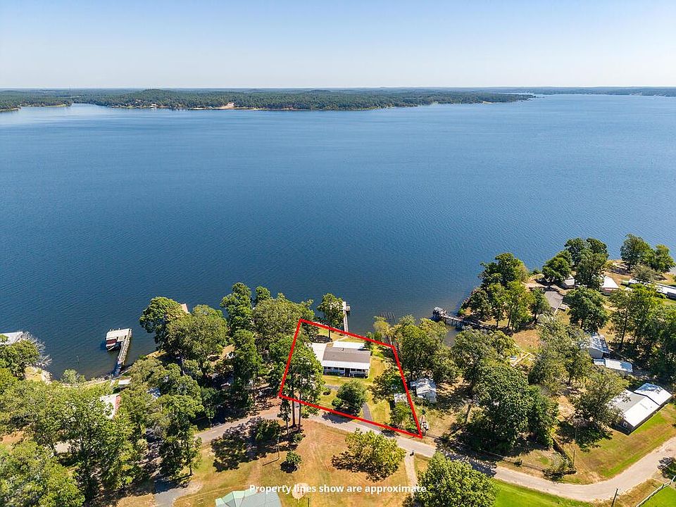 1st image of 245 Cove Rd