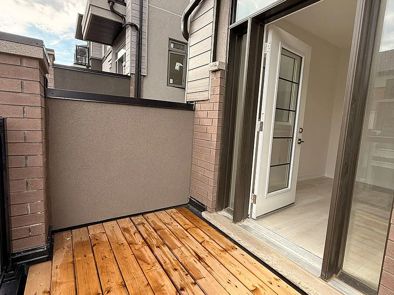 660 Colborne St W #140 — Photo 24