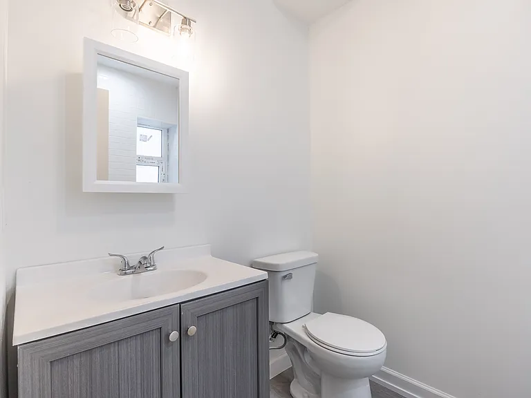 1016 N Hamlin Ave — Photo 10
