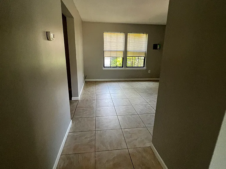 500 Goldthread Ct — Photo 6