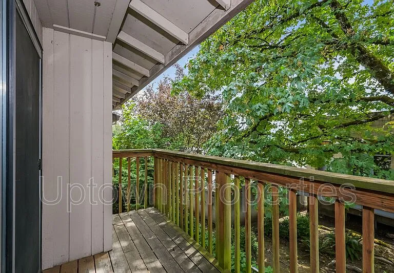 1516 SW Dewitt St #1516 — Photo 17
