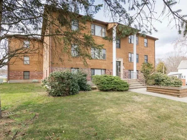 60 Chapin St APT D, Holyoke, MA 01040