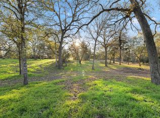 1038 County Road 207, Weimar, TX 78962