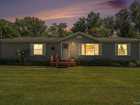 215 Orchard St, Otisville, MI 48463