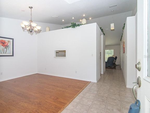 4th image of 6100 Silver Oaks Dr
