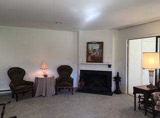 16 Middlebrook Ct, Red Bank, NJ 07701