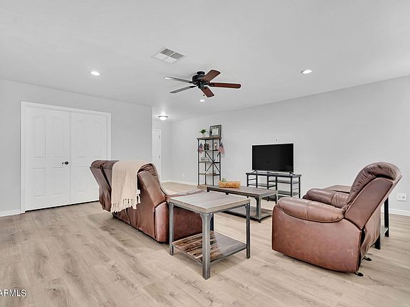 4th image of 2062 E Wildhorse Drive