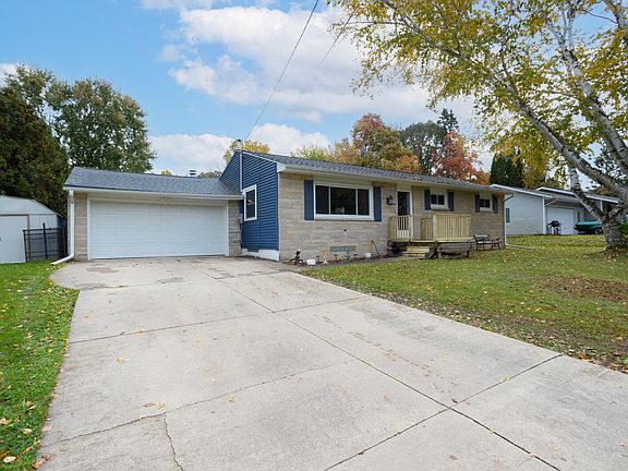 3rd image of 2527 Dorvin Dr