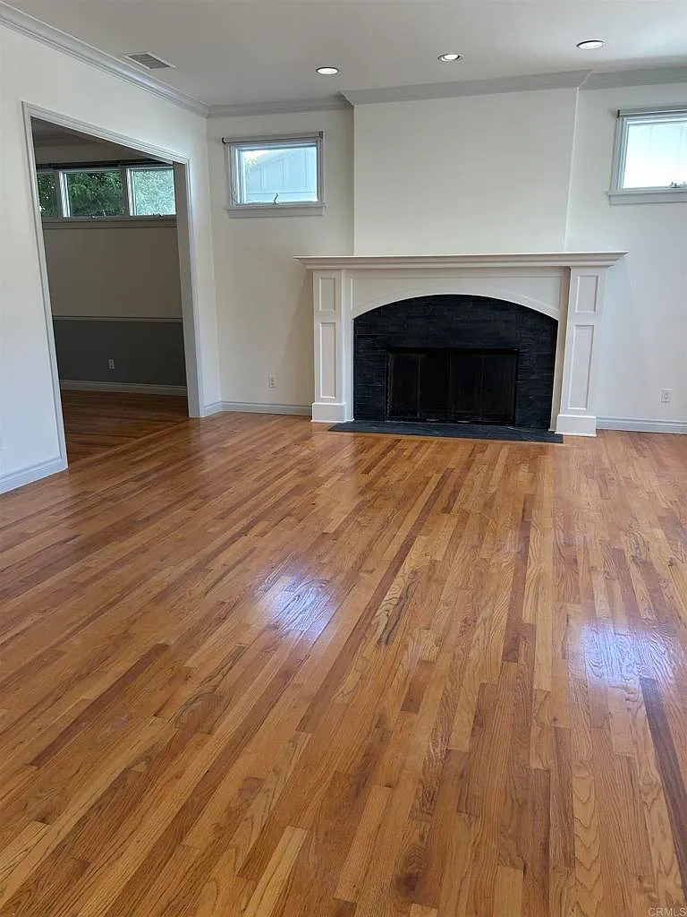 3 bed, 2.0 bath, 2250 sqft, $8,500 — Photo 4