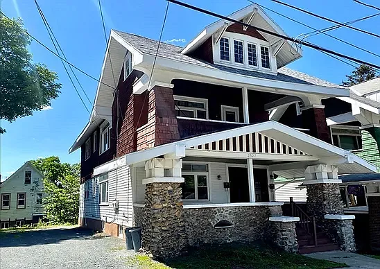 6 bed, 3000 sqft, $675 — Photo 2