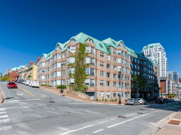 1326 Lower Water St #106, Halifax, NS B3J 3R3
