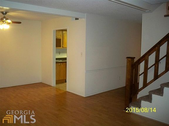 3rd image of 611 Garden Walk Dr