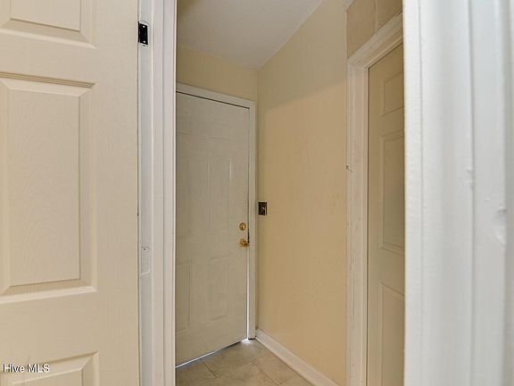5th image of 2373 Courtney Circle