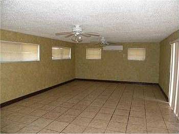 4th image of 1304 SE 3rd Ave