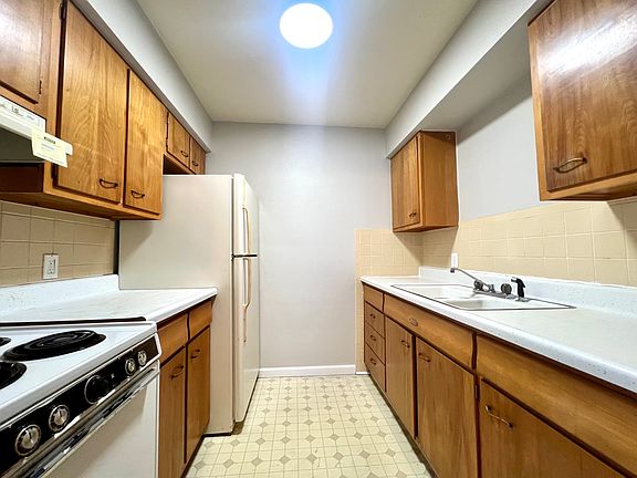 5th image of 57 Kingery Ct APT 24