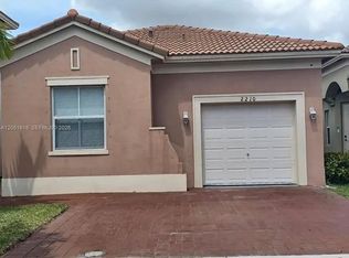 2210 NE 37th Rd, Homestead, FL 33033