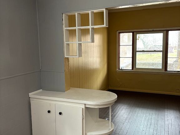 5th image of 2507 E 109th St #D