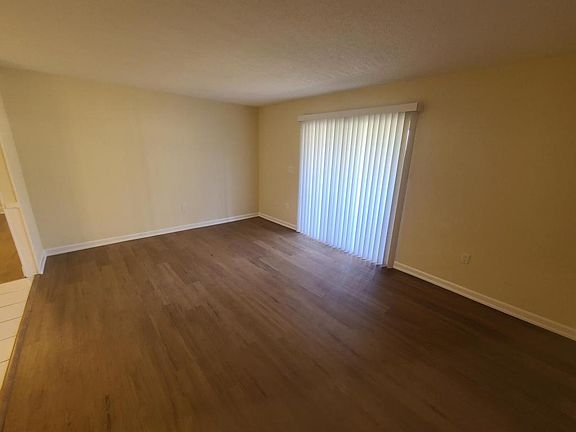 3rd image of 254 Ulster Ln