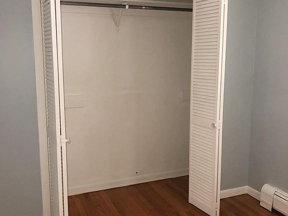 4th image of 24-26 Grenelle St