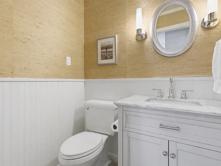 1 Canal Way — Photo 16