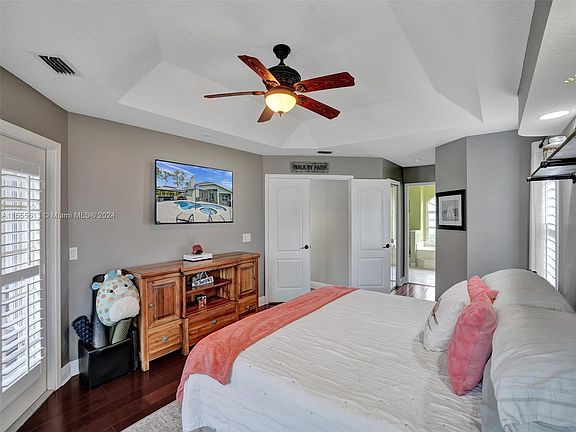 4th image of 7397 Banyan Blvd