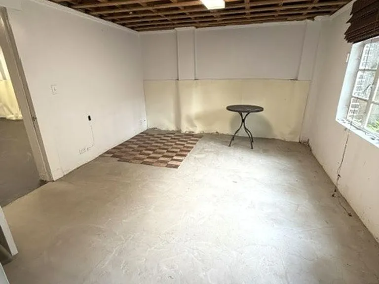 1538 Bellwood Ln — Photo 22