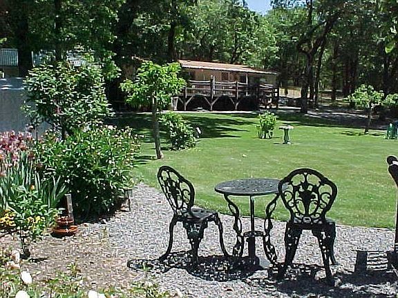 Full view of yard to home