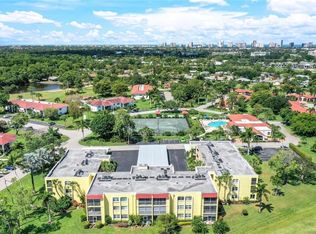 1057 Forest Lakes DR #209, NAPLES, FL 34105