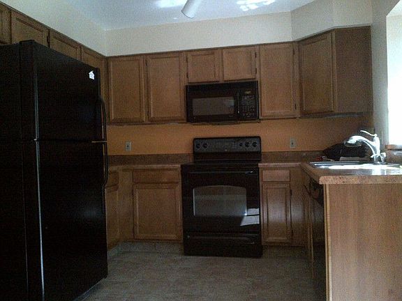 5th image of 921 W University Dr Unit 1062
