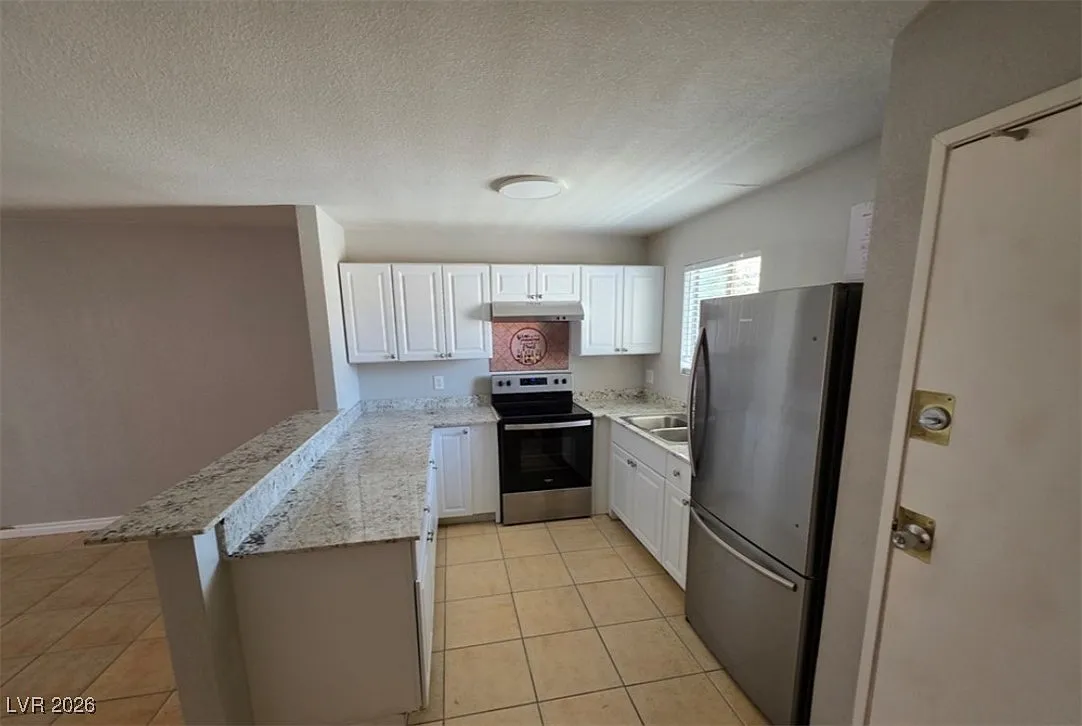 2 bed, 2.0 bath, 862 sqft, $1,100 — Photo 2