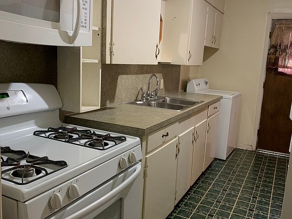 2nd image of 1507 Anita St