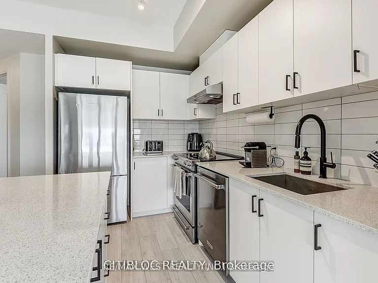 9000 Jane St #1408 — Photo 13