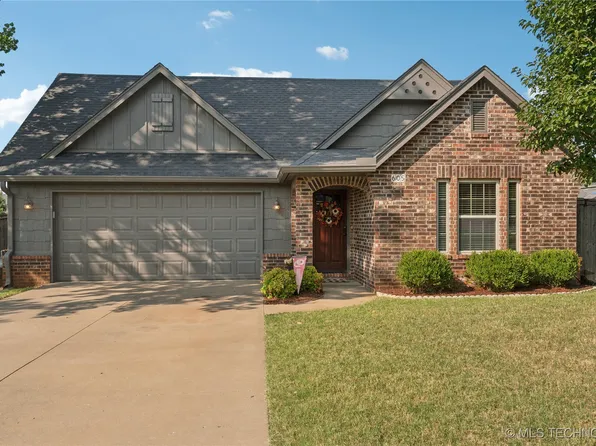 605 W 40th St, Sand Springs, OK 74063