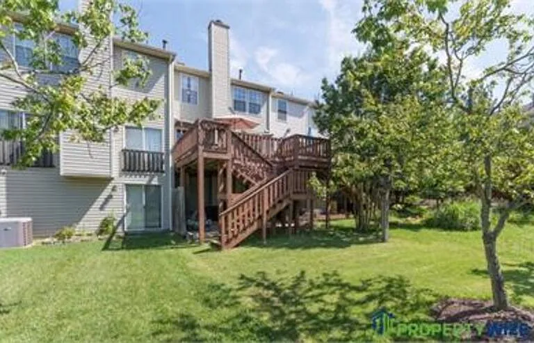 7646 Oldfield Ln — Photo 2