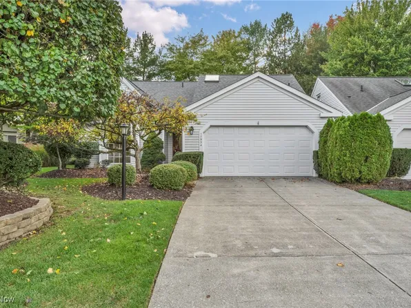 17934 Cambridge Oval, Strongsville, OH 44136