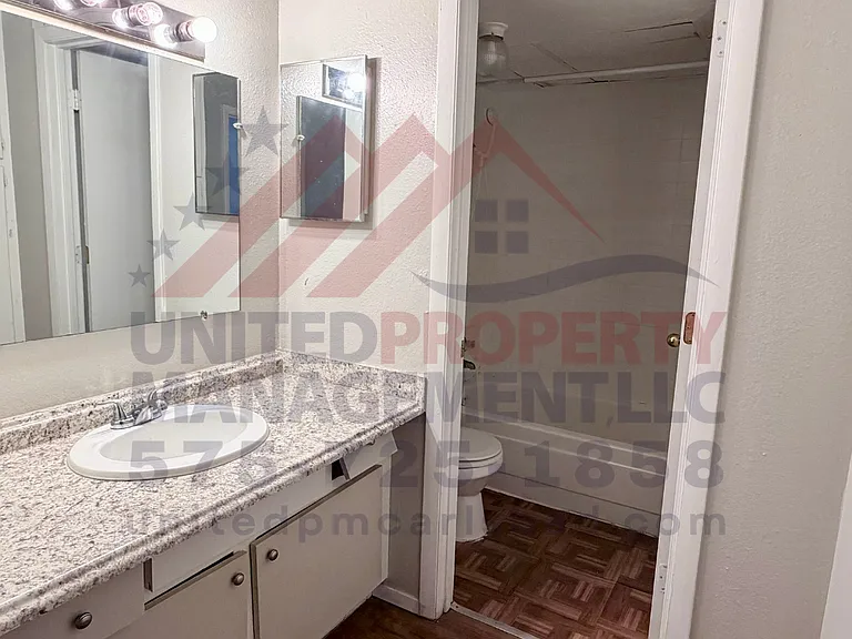 1018 Lamont St — Photo 2
