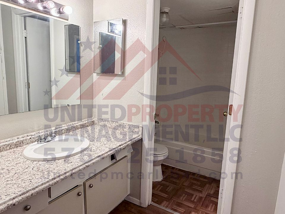 2nd image of 1018 Lamont St #16