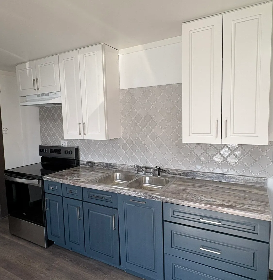 253 West Morrison Street - 1 — Photo 1