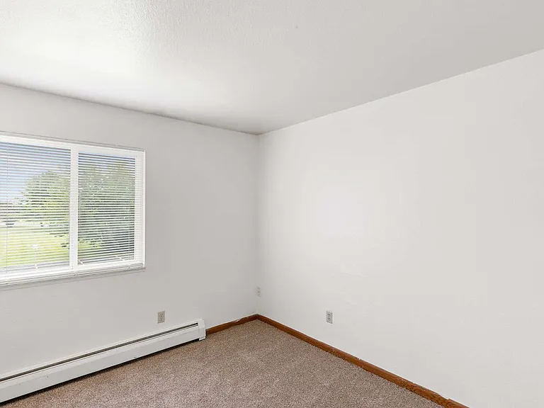 York Hills Apartments ( York Hills Apts LLC) — Photo 38