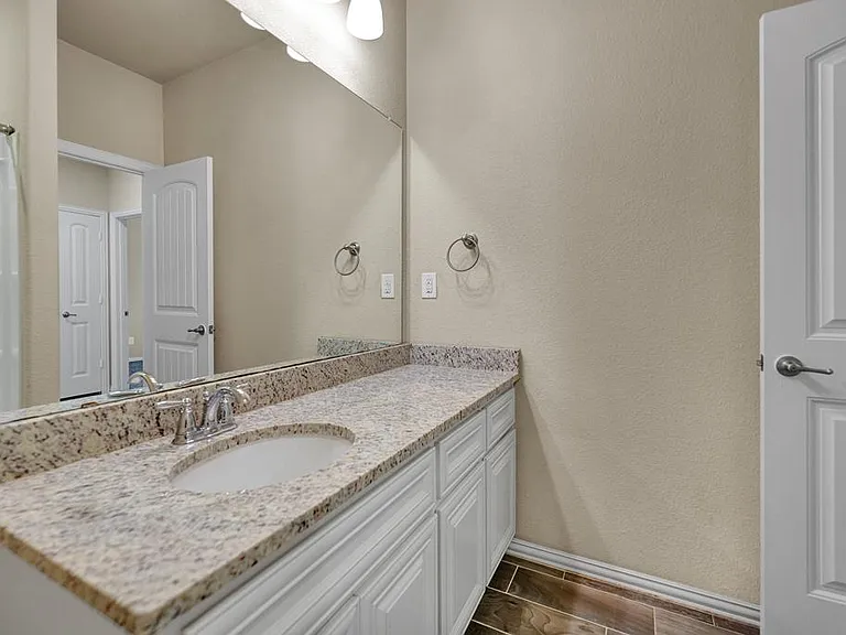 6711 Hall Of Fame Blvd — Photo 10