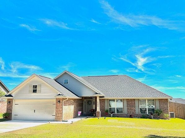 16396 Edgewater Cir