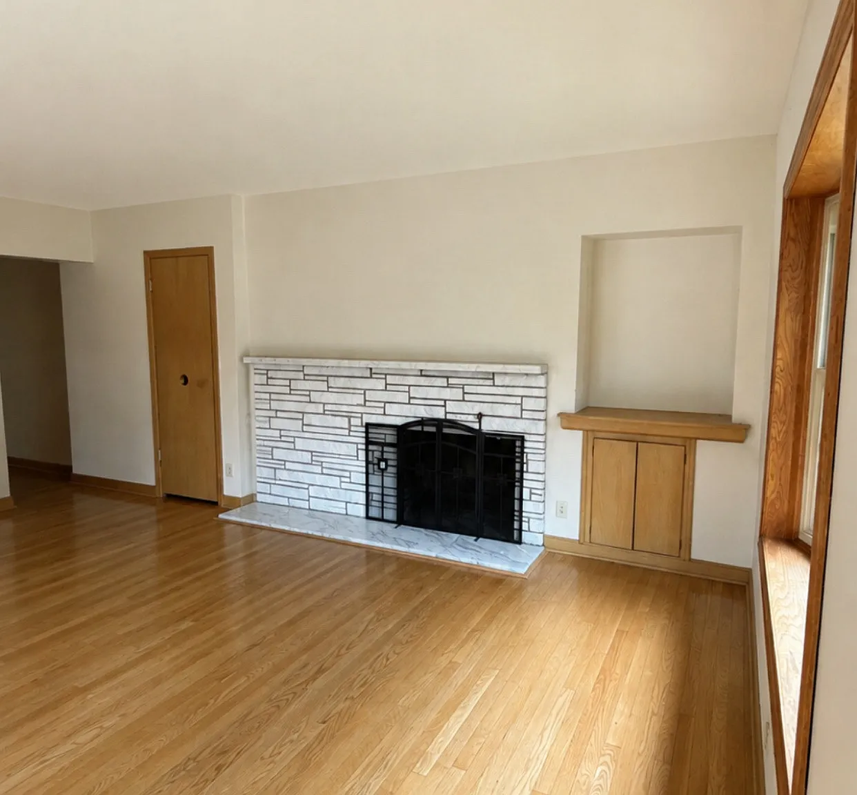 2 bed, 1.5 bath, 1682 sqft, $1,900 — Photo 4