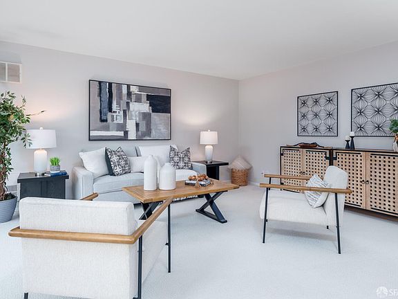 4th image of 3044 Franklin St APT 101