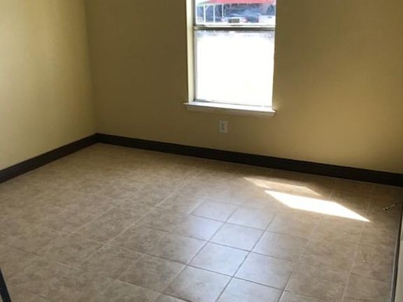 3rd image of 2422 El Arbol