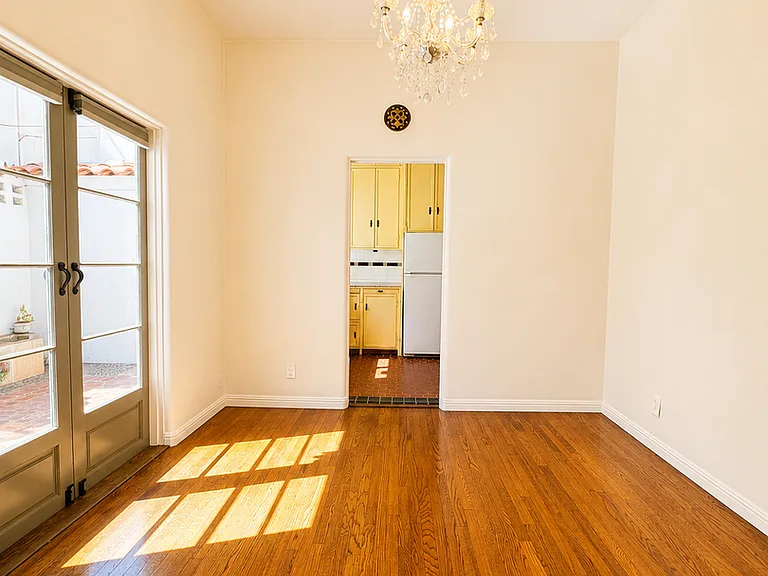 8225 Fountain Ave (Patio Del Moro) — Photo 11