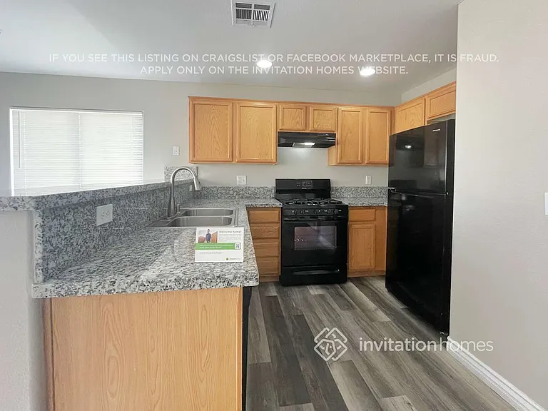 1012 Monte De Oro Ave — Photo 5